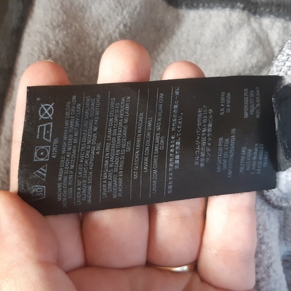 Kids size 6 Volcom graphic logo zip-up hoodie. Grey, black & green - Picture 5 of 7